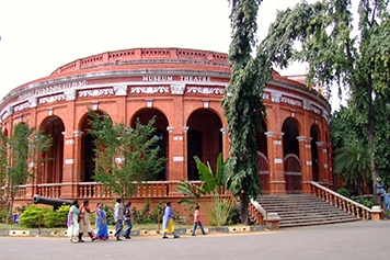 Book a comfortable and safe taxi for hassle-free trips to Chennai Museum with ease.