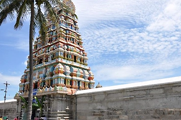Cab Booking for Visit to Shri Chandra Choodeswarar Temple Book a taxi or cab for a comfortable visit to Shri Chandra Choodeswarar Temple with family.