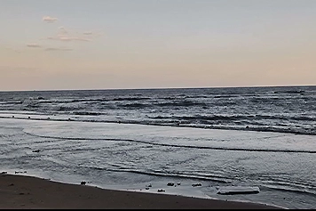 Online Taxi Booking for a Trip to Velankanni Sea Shore Enjoy a smooth journey to Velankanni Shore with online cab or taxi rental booking options.