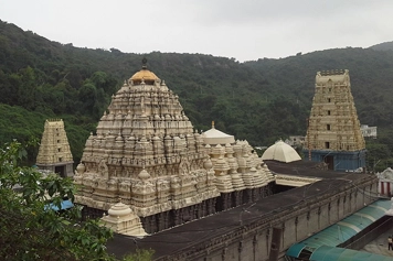 Best Simhachala Temple Visit from Chennai to Visakhapatnam Visit the sacred Simhachala Temple with a comfortable car and taxi rental from Chennai to Visakhapatnam
