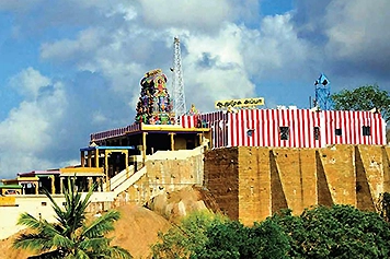 Visit Kundrakudi Murugan Temple with Taxi or Cab Service Reach Kundrakudi Murugan Temple by booking a secure and easy taxi or local cab service online.