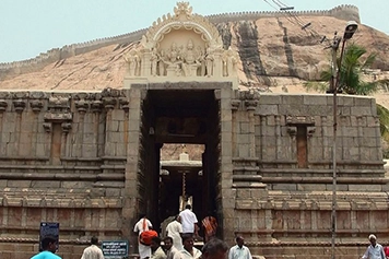Devotees Book Online Taxi To Visit Namakkal Narasimha Temple Get convenient online booking for Devotees to visit Namakkal Narasimha Temple.