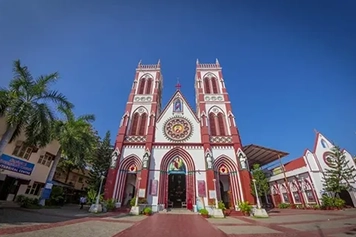 Book a Local Cab Online to Visit The Basilica of Jesus Visitor books a local cab online to travel comfortably and securely to the Basilica of Jesus