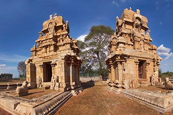 Visit Kodumbalur Temple safely with online taxi or cab service from nearby cities or local spots