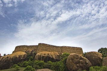 Plan your car or cab trip to Thirumayam Fort in Pudukkottai with a secure and easy online booking