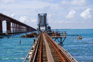 Book Car / Bus Rental Service Pamban Bridge in Rameswaram Book car and bus rental services for Pamban Bridge travel in Rameswaram for easy transport.