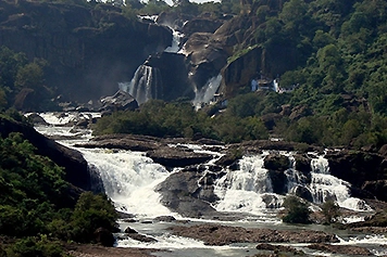 Papanasam Trip With Van or Cab From Tirunelveli or Madurai Discover Papanasam falls and temple with our cab or bus services from Tirunelveli region.