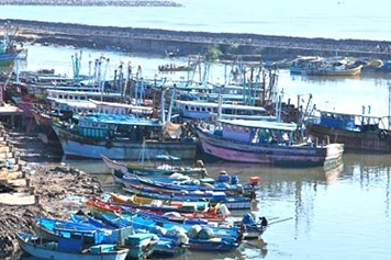 Comfortable Bus Booking to Visit Nagapattinam Port Tour Travel to Nagapattinam Port with secure online taxi service for sightseeing and tourist trips