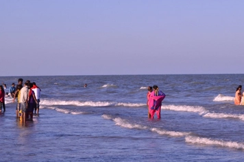 Book a Local Taxi Online to Visit Velankanni Beach Comfortable local taxi booking online for a family sightseeing trip to Velankanni Beach