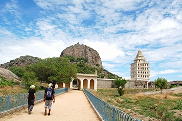 Make a One-Way Cab Trip to Gingee Fort Sightseeing Enjoy sightseeing at Gingee Fort with secure and convenient online one way cab booking