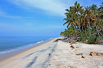 Enjoy the serene Marari Beach with convenient taxi or cab services for a hassle-free trip.