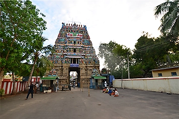 Visit Bhavani Sangameshwarar Temple by Booking Local Cabs Book an affordable local cab online for a one-way trip to Bhavani Sangameshwarar Temple.