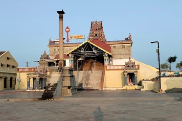 Rent Taxi To Visit Vennaimalai Balasubramanian Temple in Karur Visit the historical Balasubramanian Temple in Karur by renting an easy taxi ride online.