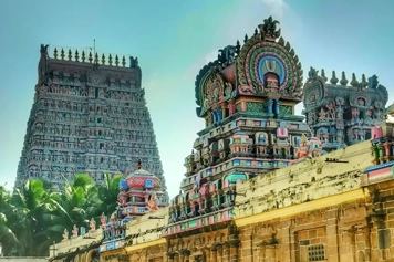 Visit Sarangapani Temple With Customized Vehicle Options Select customized online vehicles for an affordable and smooth trip to Sarangapani Temple