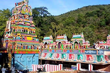 Visit Azhagar Kovil & Pazhamudhircholai with Taxi Services Explore Azhagar Kovil and Pazhamudhircholai with convenient taxi and travel services for tourists.