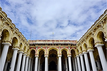 Visit Thirumalai Nayakar Mahal With Trusted Tempo Booking Explore the majestic Thirumalai Nayakar Mahal with convenient tempo traveler booking for a hassle-free trip.