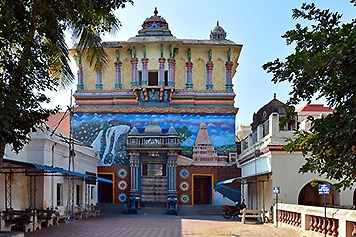 Visit Thanjavur Palace Art Gallery with Cab and Taxi Travel Visit Thanjavur Palace Art Gallery with easy taxi, cab & travel options for all tourists.